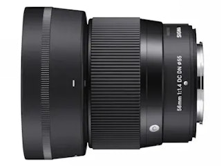 【美品・シャッター1284】sony α6400 単焦点レンズ＋おまけ 美品・シャッター1284】sony α6400 単焦点レンズ＋おまけ SONY α6400